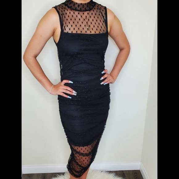 PrettyLittleThing Black Dobby Mesh Ruched Midi Dress - Picture 1 of 5